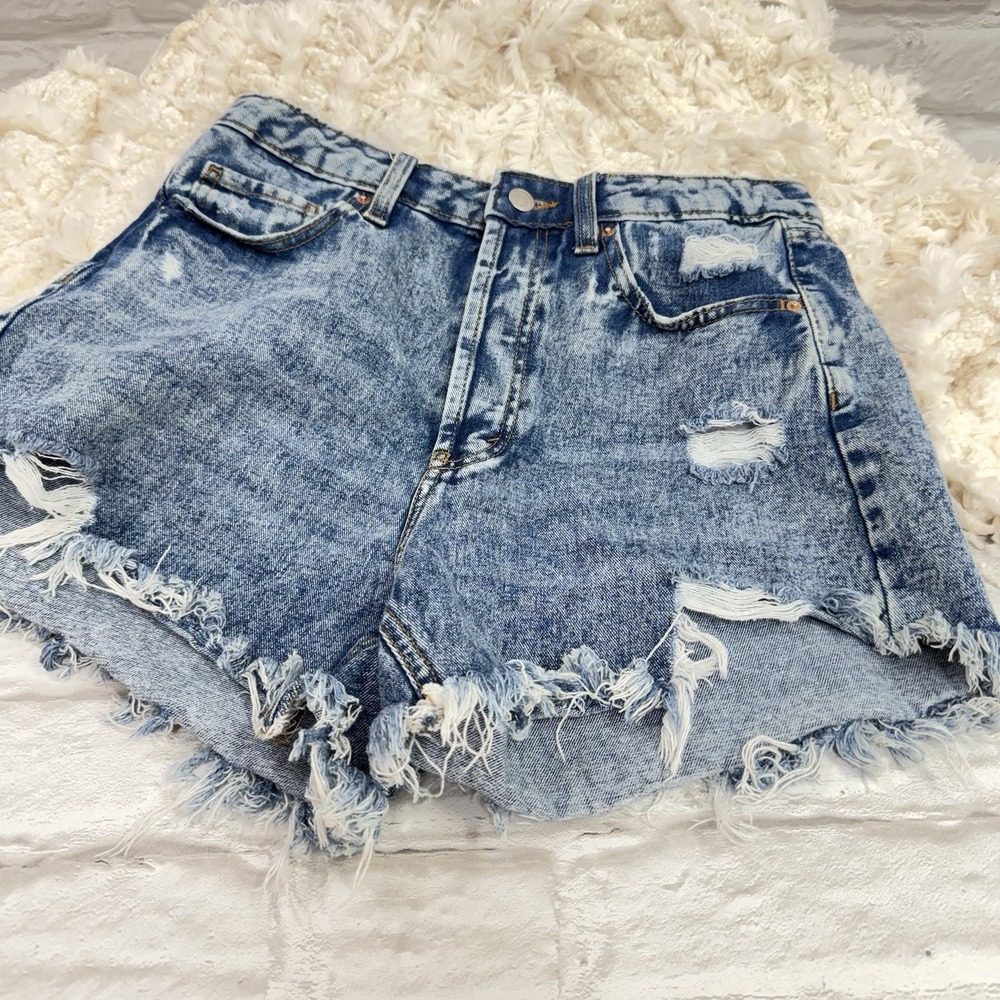 Boho‎ Denim Short Shorts High Rise Button Fly Sz 8 Mom Distressed Fringe Raw Hem